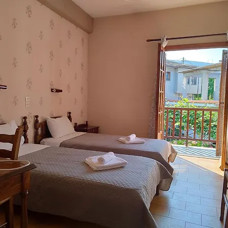 Kookooli Hotel 2*
